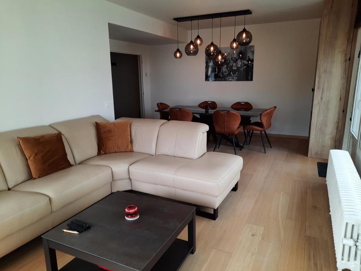 Lichtrijk En Comfortabel Hoekappartement Met Gratis Parking En Zeer Centraal Gelegen - Comme Chez Soi Oostende Eksteriør bilde
