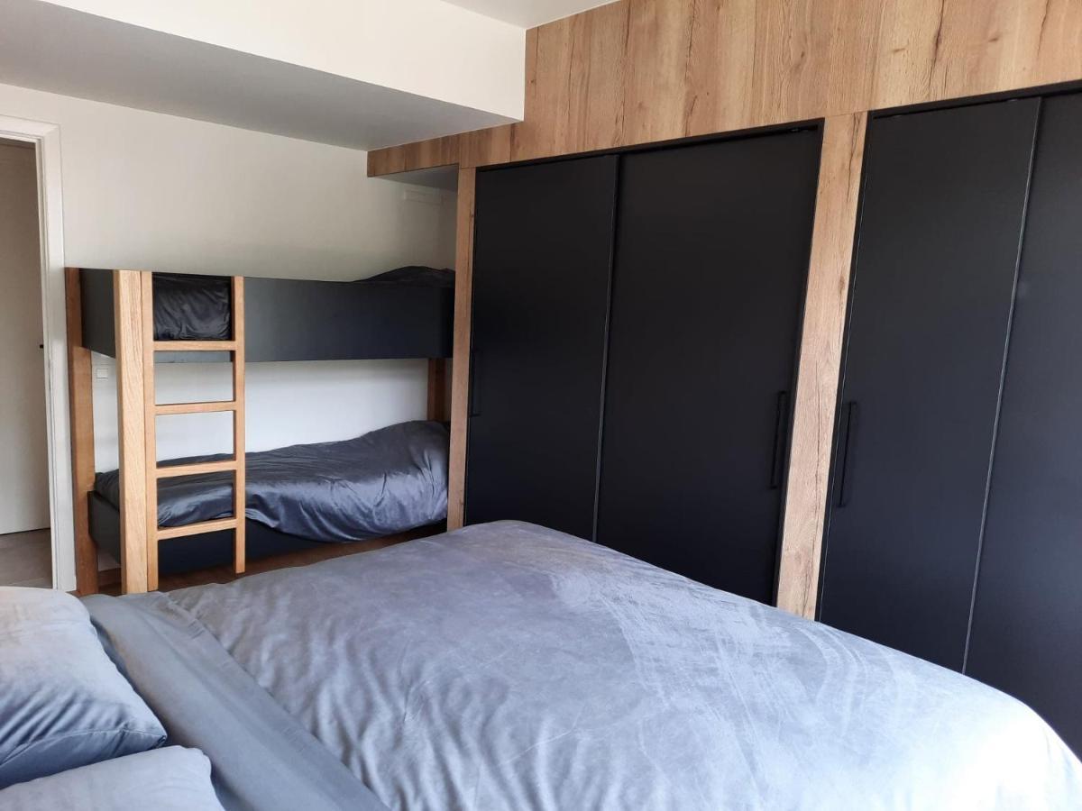 Lichtrijk En Comfortabel Hoekappartement Met Gratis Parking En Zeer Centraal Gelegen - Comme Chez Soi Oostende Eksteriør bilde